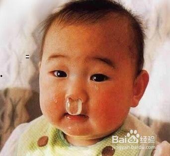 爆料宝宝抠鼻子视频播放,网友直呼可爱到爆